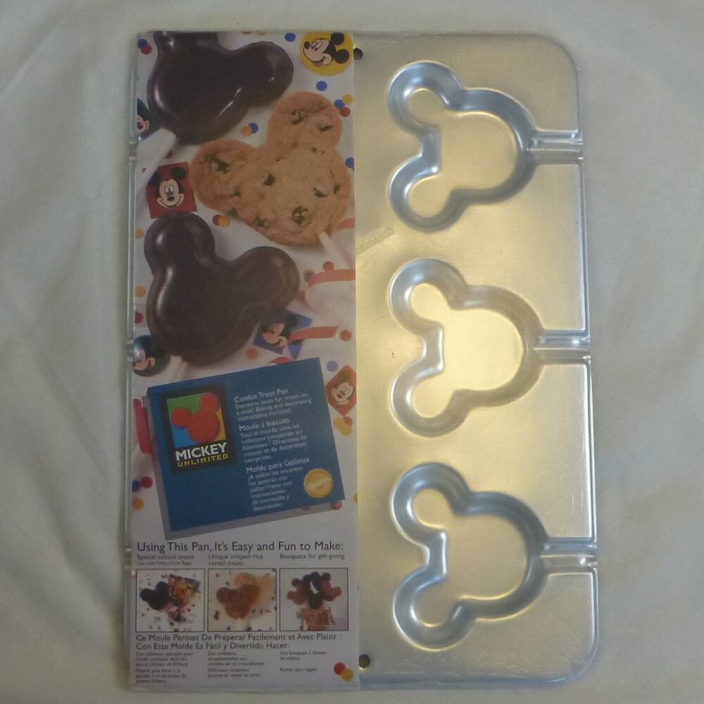 NIP Vintage 1995 Disney Wilton Mickey Mouse Cookie Treat Pan Mold - New
